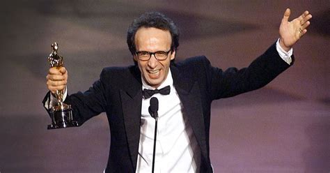 Roberto Benigni's Oscar Acceptance Speech: A Triumph of Laughter and Humanity!