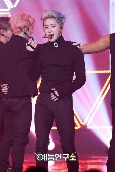 Wonho's Stockholm Serenade: A K-Pop Icon Captivates Sweden with Euphoric Vocals!